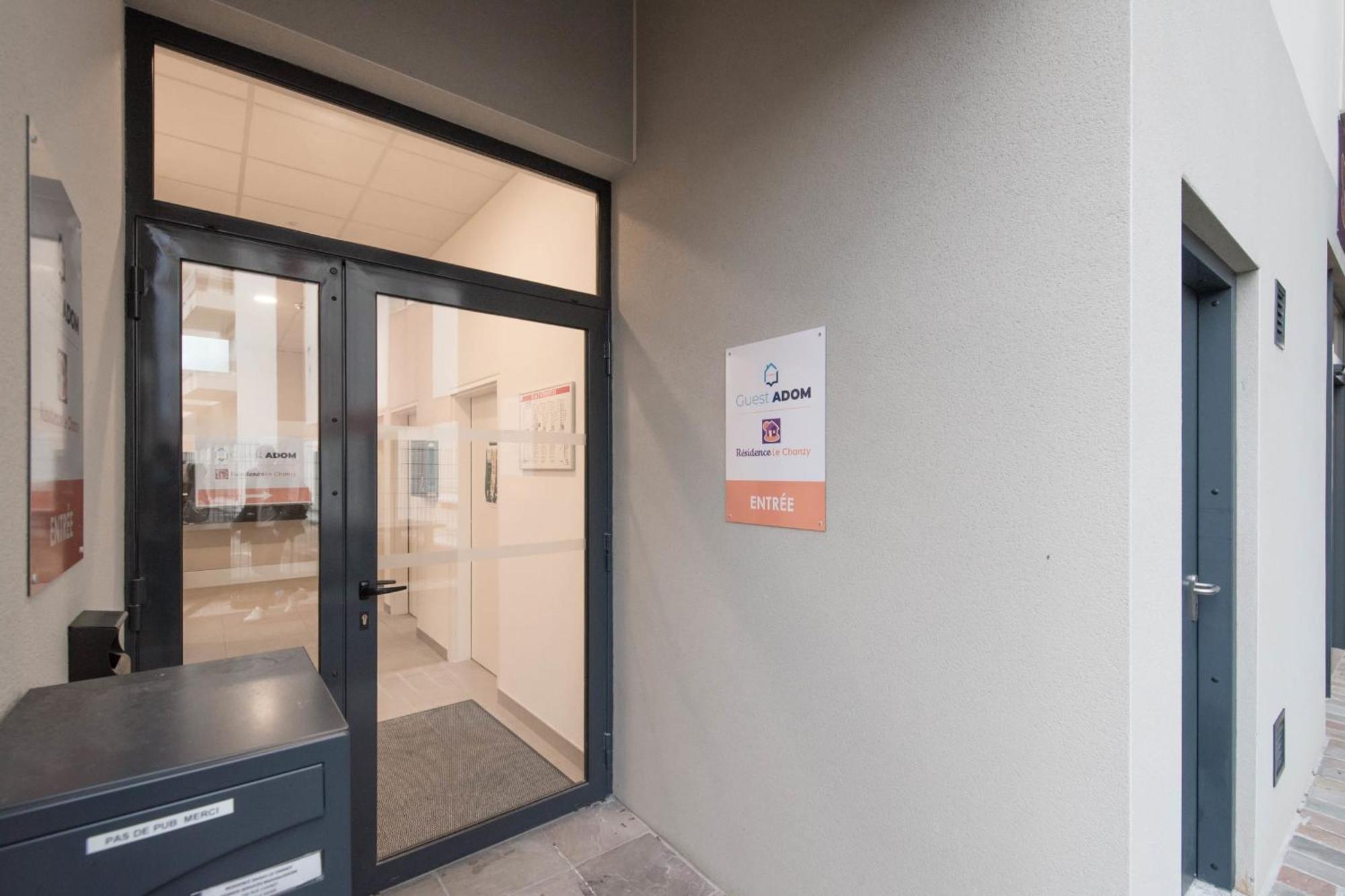 Nathan - Appartement Proche Gare Arrivee 2424 Le Mans Exterior foto